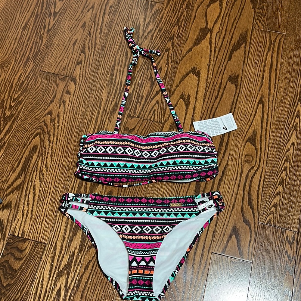 Brand New, with Tags Bandeau Bikini w/ Removable Strap. Brand:Lascana for Venus